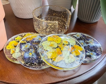 Resin coasters set of 4, Floral Coasters set with holder, Resin coasters with dried pressed flowers, Dried pressed pansies / violas