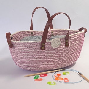 Pink 'Untangle My Yarn' Bowl, knitting project bag, fits two yarn cakes, yarn storage, knitting organizer, rope bowl, colorwork knitting,