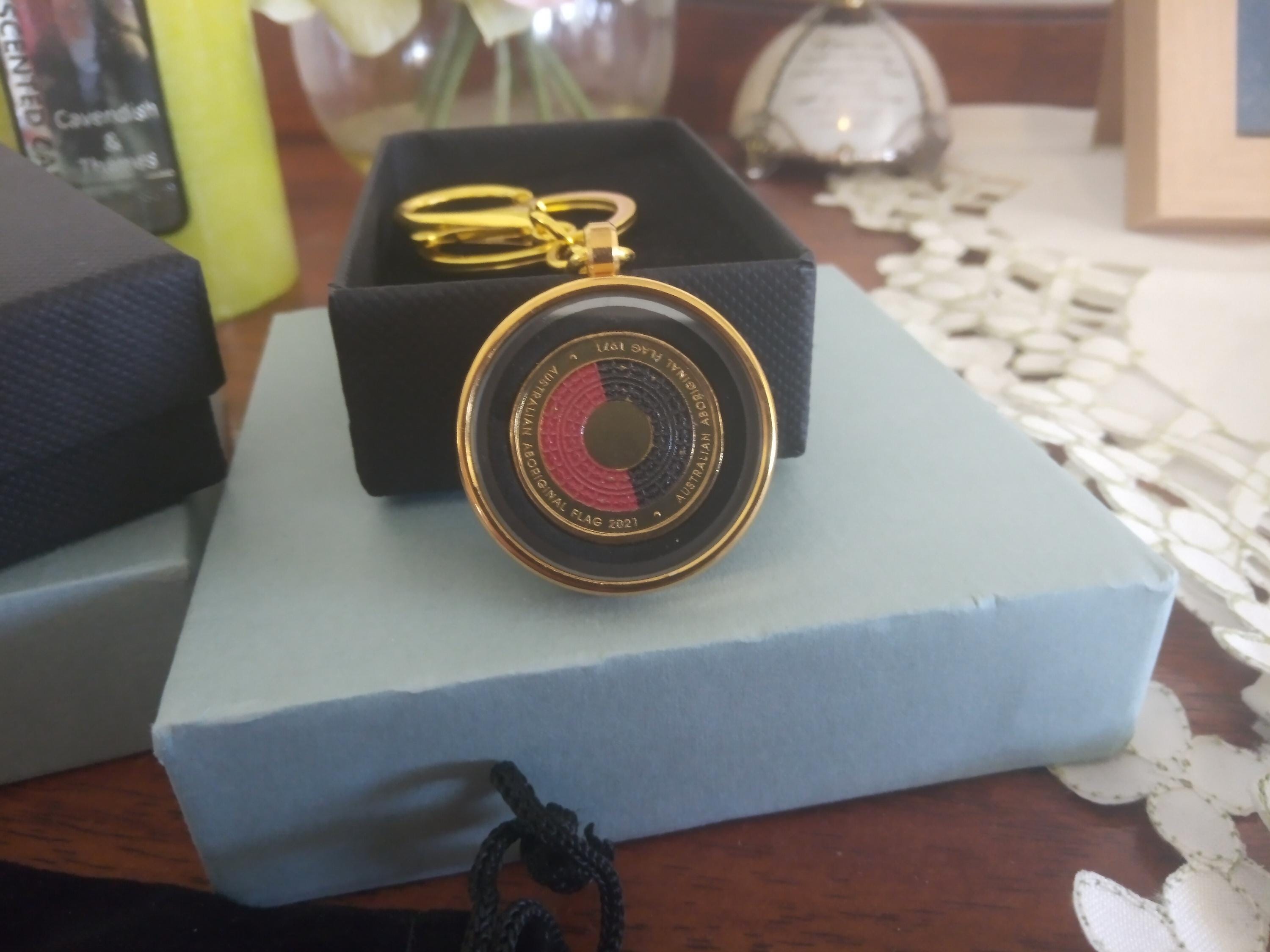 Aboriginal Flag, Australian 2021 2 Dollar, Australian Coloured Coin, Gold  Tone Stainless Steel, Glass Keyring, Keychain, Bag Tag, Luggage - Etsy