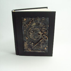 Calendar book for three years, yearbook, diary for 3 years