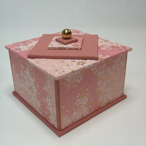 Small Box With Decorative Lid - Etsy
