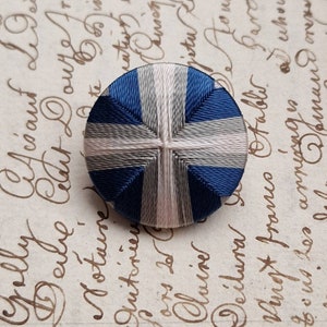 By the piece 25mm handmade thread wrapped historical buttons, made to order, colors customizable