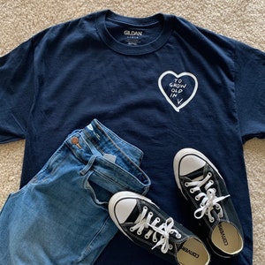 Vieillir en T-shirt