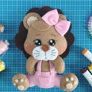PDF MODELLO E Tutorial per cucire bambola leone in feltro - ornamento leone cucito a mano, animale di pezza, giostrina per culla, modello animali safari