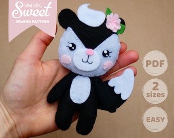 PDF fieltro Skunk Doll Costura PATTERN & Tutorial - Animal del bosque de fieltro, juguete de felpa, juguete móvil de cuna de bebé, adorno de zorrillo de fieltro