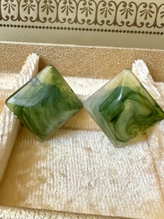 Vintage Green Swirl Lucite Square Earrings - image 2