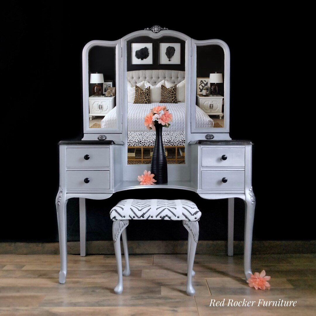Queen Anne Dressing Table With Mirror, Vintage Vanity With Bench