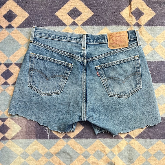 Vintage 90s Levis 501 Cutoff Jean Shorts Size 32 … - image 3