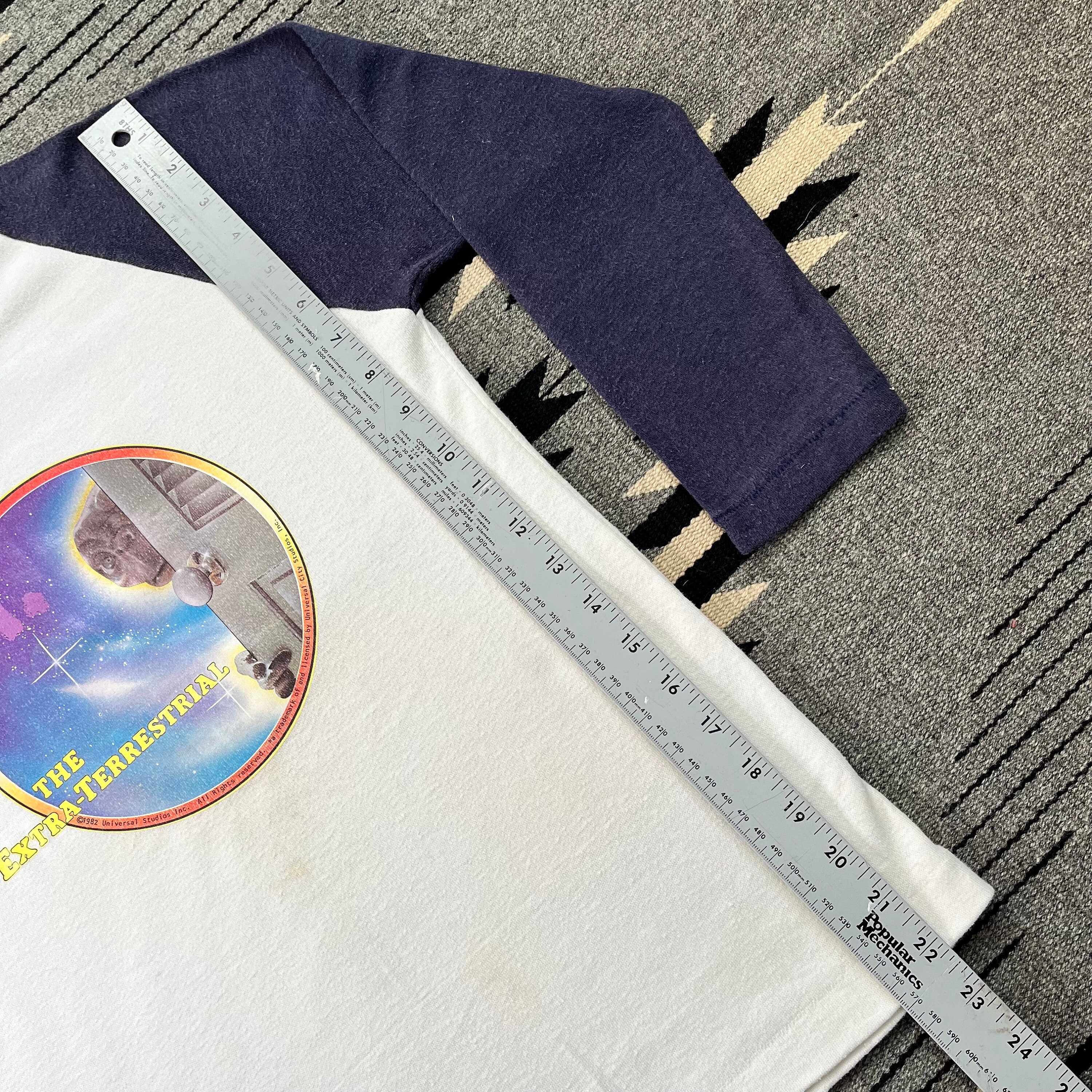 【AAKE】EARTH WING RAGLAN TEE Vintage Genesis Raglan Tee Retro 1980s World Tour + Size
