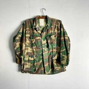 Vintage 70s US Marine Core USMC Jungle Camo Fatigue Shirt Jacket Poplin ripstop size M to L