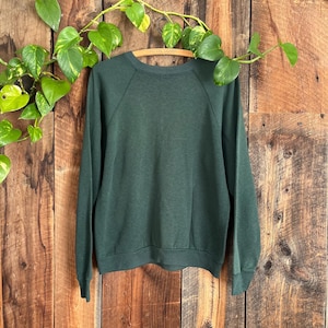 Vintage 80s Green Raglan Sleeve Grunge Worn in Sweatshirt size M