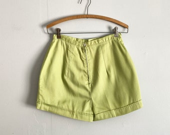 Vintage 60s 70s Pastel Green Womens high rise high waisted shorts homemade front zipper size 26 waist