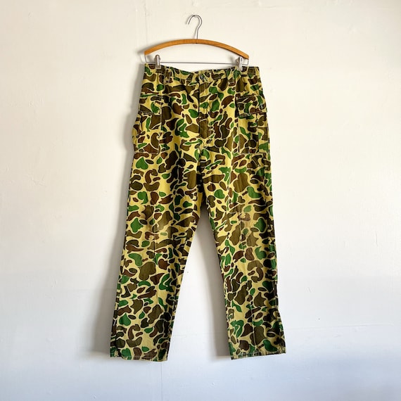 Vintage 70s 80s Frogskin Camo cargo side pocket pants… - Gem