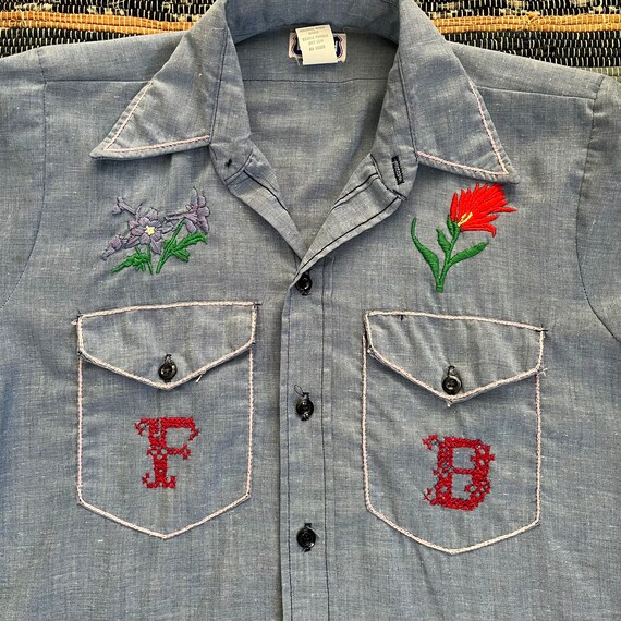 Vintage 70s Embroidered Chambray Womens Cute Size… - image 3