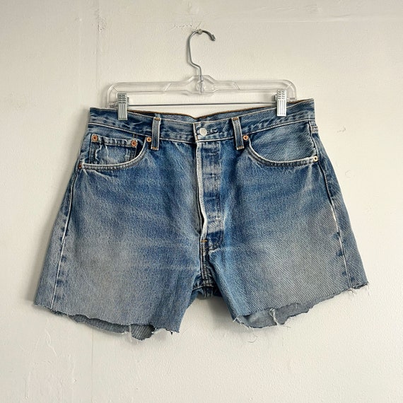 Vintage 90s Levis 501 Cutoff Jean Shorts Size 32 … - image 1