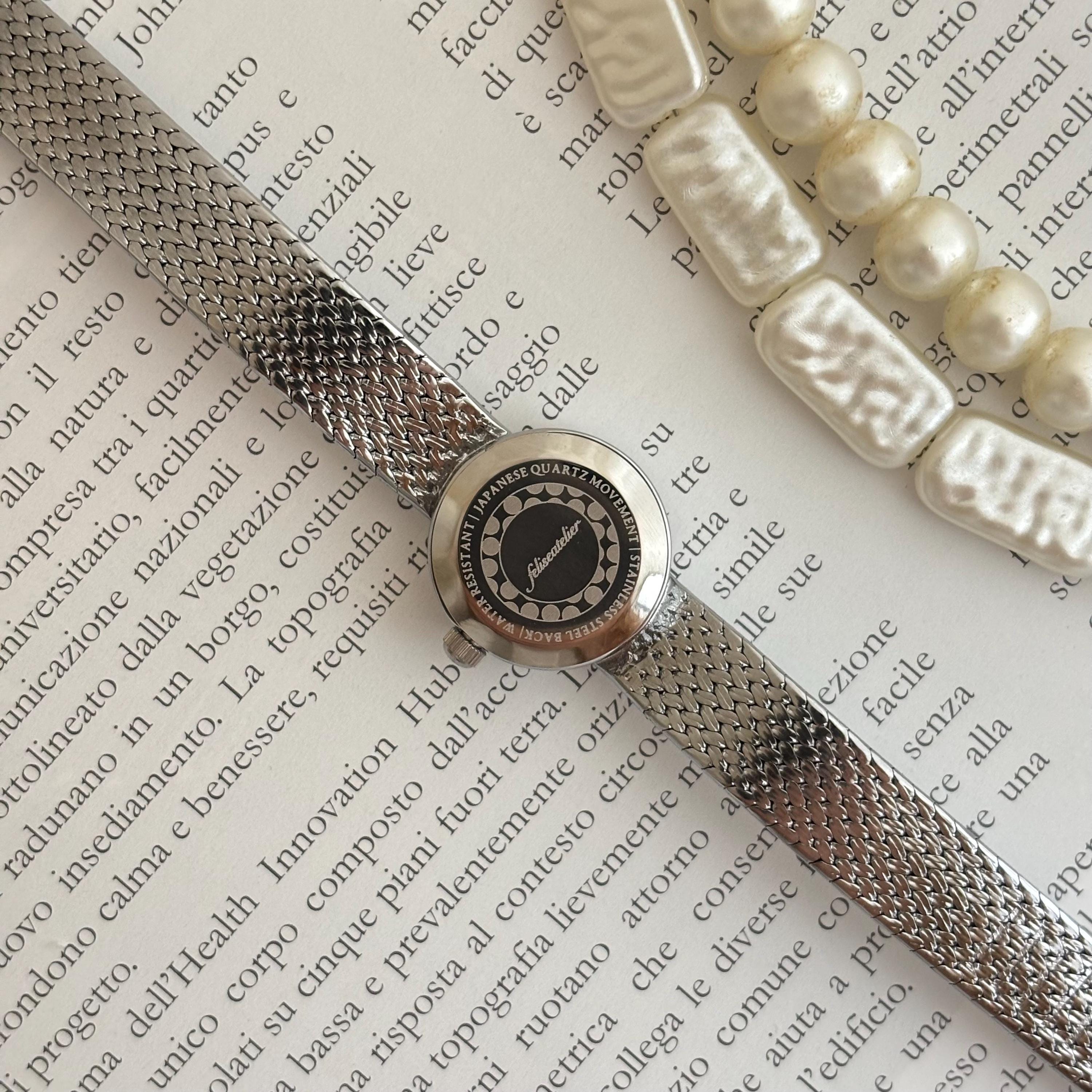 シルバーメッシュブレスレットウォッチ、ブラックダイヤル、ステンレススチール