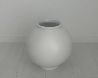 ギリシャ新石器時代のテラコッタ容器、幾何学模様の彫刻が施されたもの