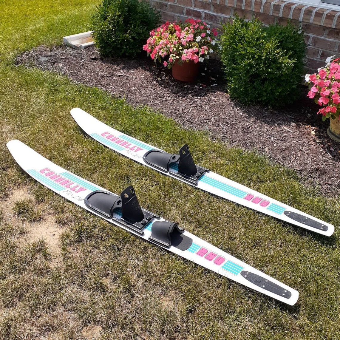 Vintage Pair Connelly Flex 250 Water Skis and Bindings White Etsy