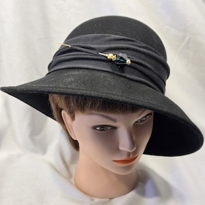 Womens Wool Doeskin Felt Hat Bollman Hat Co Black with Emerald Green Jewel Hatpin Derby Church Theater Horse Racing or Everyday Hat