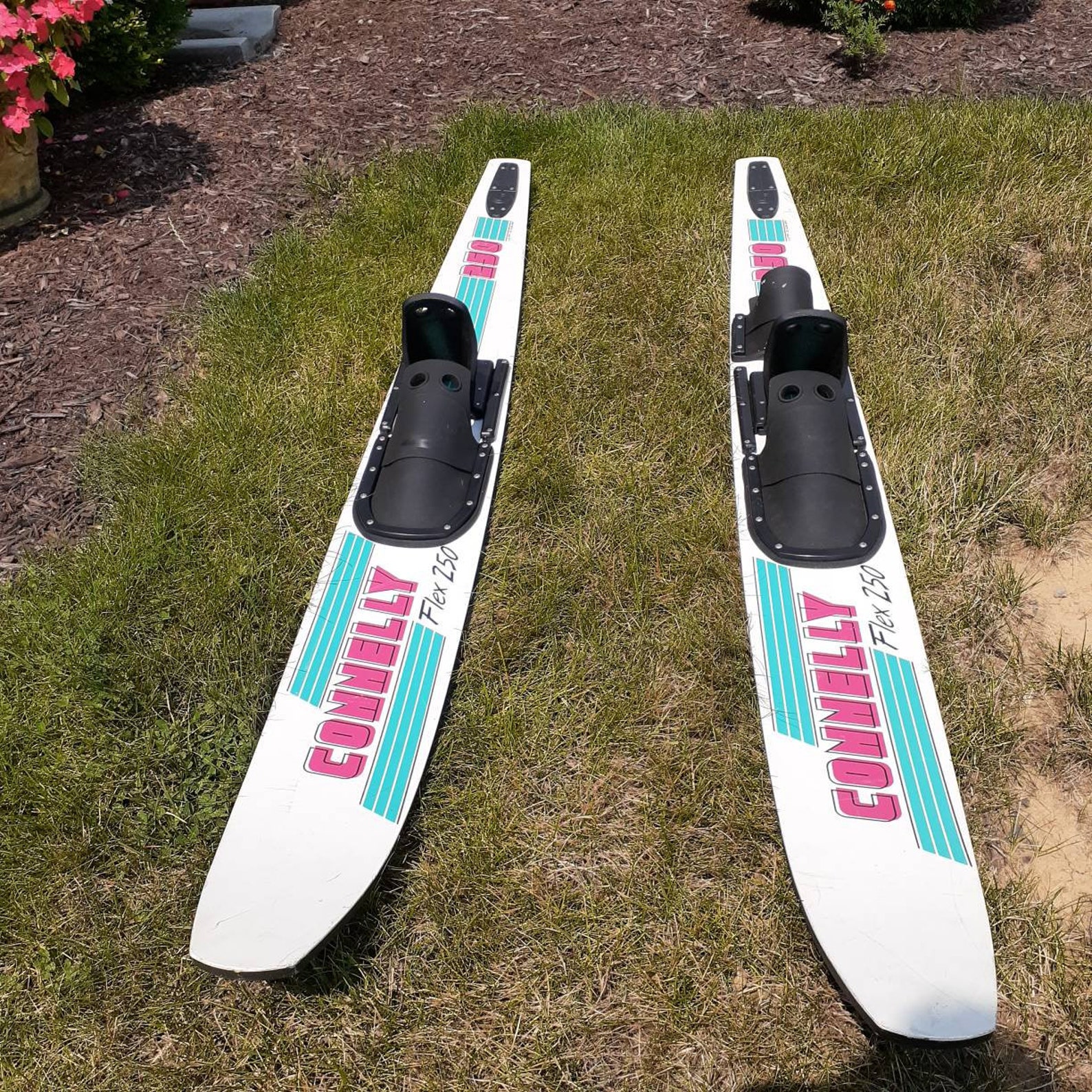 Vintage Pair Connelly Flex 250 Water Skis and Bindings White Etsy