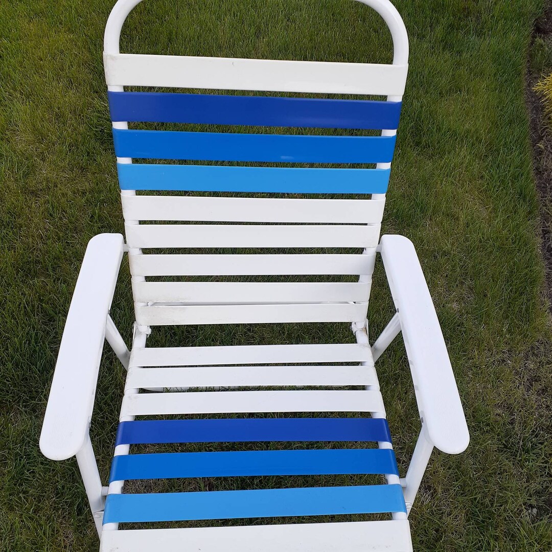 Vinyl Straps Folding Beach Lawn Chair Poolside Camp Beach House