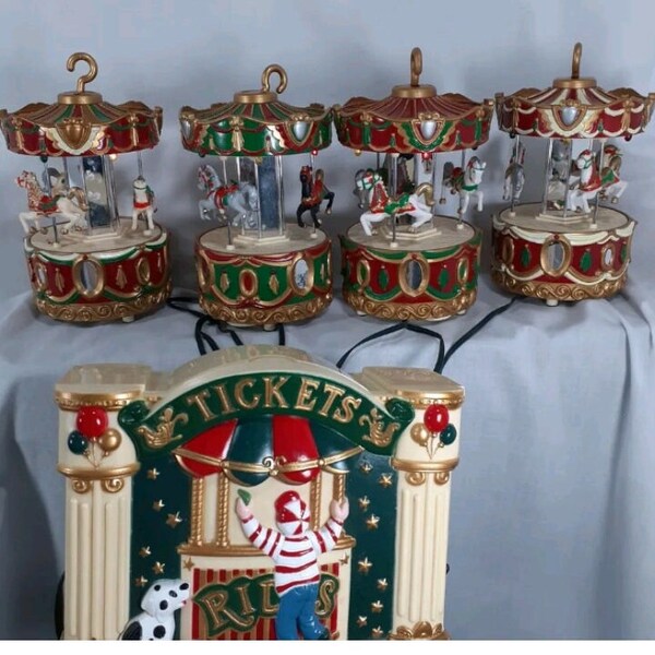 Vintage Carousel 1992 Merry Go Round 25 Xmas Songs Musical Animated Lighted Tabletop Decoration or put on your tree