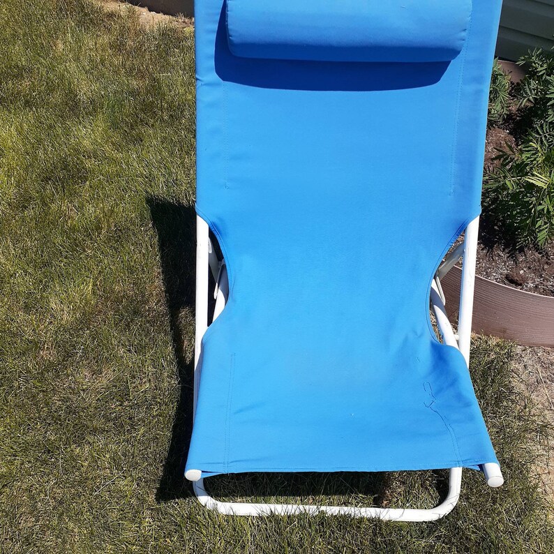 Folding High Back Beach Sand Chair Blue Fabric With Headrest Pillow