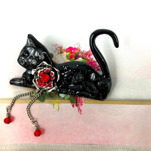 Cat Brooch, Cat Pin, Black Cat, Flower Cat, Cat Jewelry, Wooden Brooch, Resin Brooch, Hand Painted Brooch, Nikova Brooch