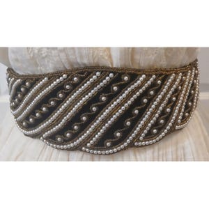 Black Velvet Pearl Belt - Etsy display picture 3