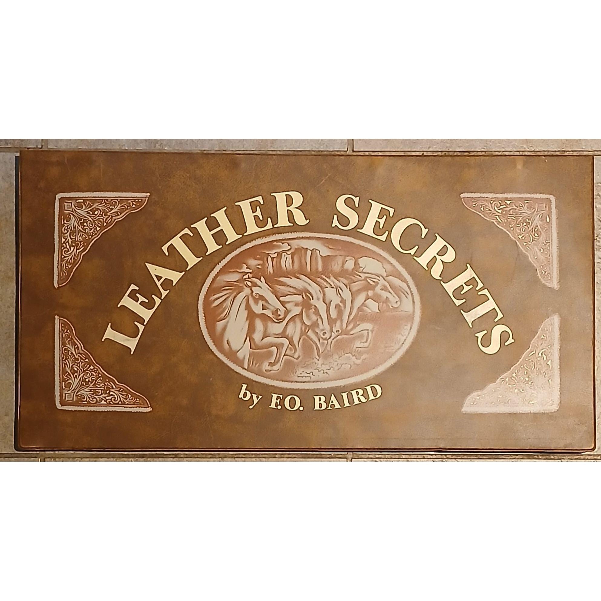 LEATER SECRETS By F.O. BAIRD レザークラフト美品 Leather Secrets by F.O. Baird-vintage 1976 Leather Crafter's