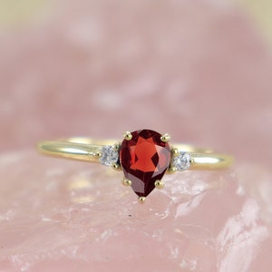 Pear shape red Garnet gifted rings, engagement gift ring, January Birthday Gift Ring, gift for girlfriend, gift for mom, personalized gift