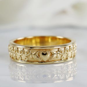 14K Yellow Gold Eternity Claddagh Irish Heart Ring, Traditional Irish Celtic Crown Claddagh Rope Ring for Her, Wishbone Style Claddagh Ring