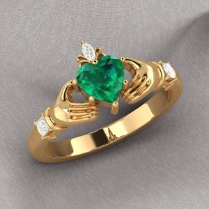 Unique Heart Emetrald Claddagh Ring, Gold Hand Ring, May Birthday Claddagh Heart Ring, Irish Gold Ring, oissanite Ring Anniversary Gift Ring