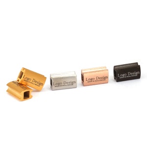 送料無料 10 個 カスタム ロゴ レーザー刻印 ロック マクラメ ビーズ ブレスレット用 ロゴ入りノット 6 x 10 mm 長方形ロゴロック LG02