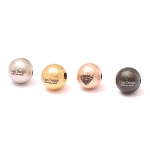 Gratis verzending 10 stuks aangepaste 8mm & 10mm roestvrij staal circulaire logo kralen, laser gegraveerd roestvrij staal diy kralen voor sieraden maken