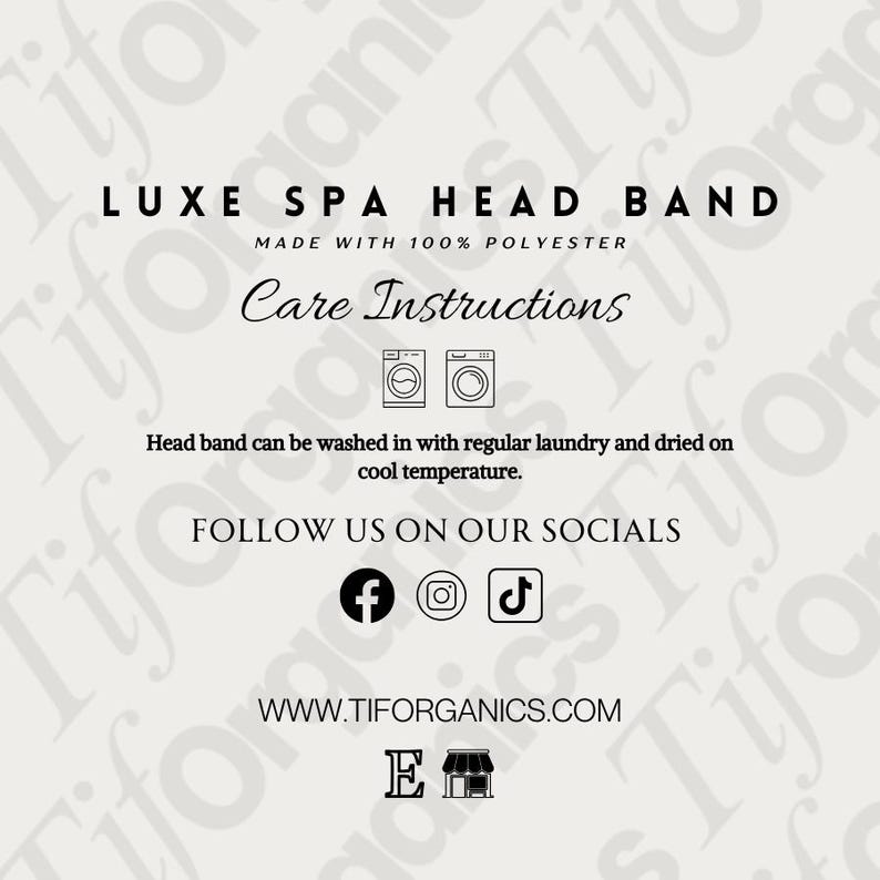K&ouml;nnte beinhalten: Text auf hellem Hintergrund: "LUXE SPA HEAD BAND" und "MADE WITH 100% POLYESTER". Darunter steht "Care Instructions", gefolgt von Waschmaschinen-Symbolen. Der Text besagt, dass das Haarband gewaschen und bei k&uuml;hler Temperatur getrocknet werden kann.