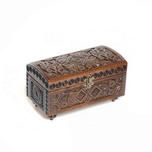 wooden box carved, jewelery box with key, Jewelry case wooden, wood jewelry box, сarved wood box, jewelry box, hand carved wooden box