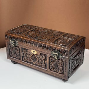 Carved wood box, wood jewelry box, jewelry box, wooden box, jewelry case, jewellery box, hand carved wooden box, anniversary gift