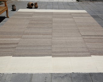 Vintage Turkish Kilim Rug 10x13: Bohemian Farmhouse Decor