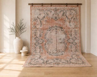 7x10 Vintage Türkischer Oushak-Teppich: Verblasster Pfirsich-Elfenbein-Blumenteppich