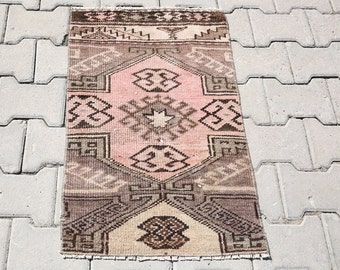 runner rug 2x3,doormat runner,Rug cut piece runner rug,oushak runner,vintage runner patch runnner,wool runner,rug runner1'7x2'6 Ft SKU:18055