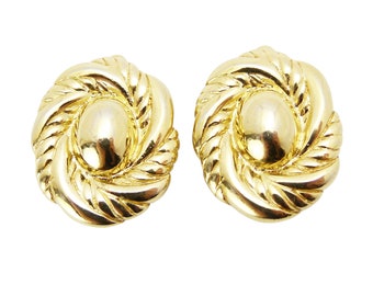 Vintage Trifari Gold Tone Oval Clip On Earrings