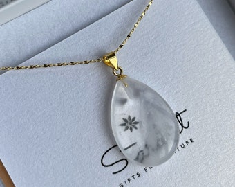 Pendentif goutte en quartz transparent délicat, chaîne « étoile » remplie d'or 18 carats sur argent sterling, cadeau bijoux haut de gamme pour elle, pendentif chakra couronne