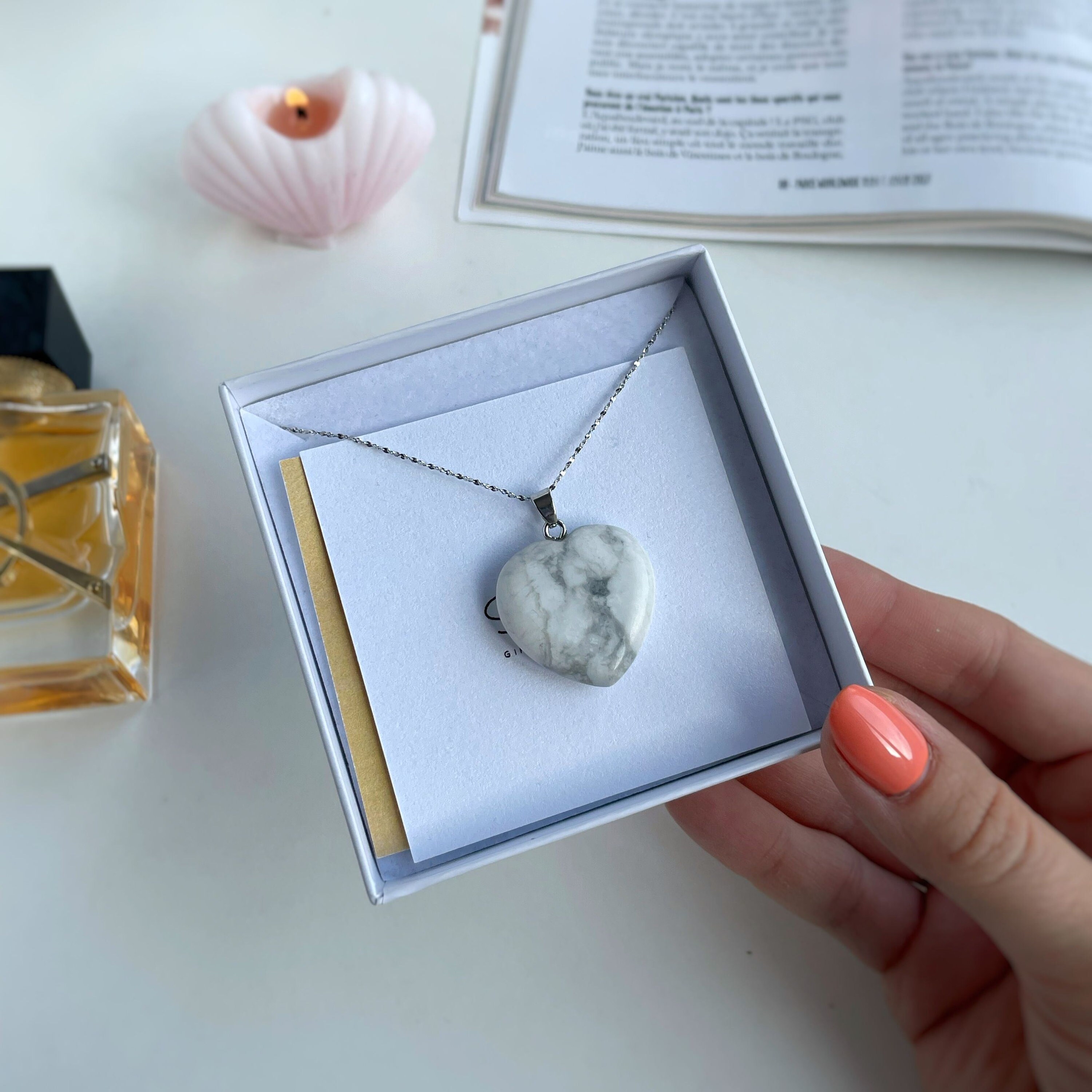 La cavigliera con pietra howlite magnesite | Ufficiale Gioielli