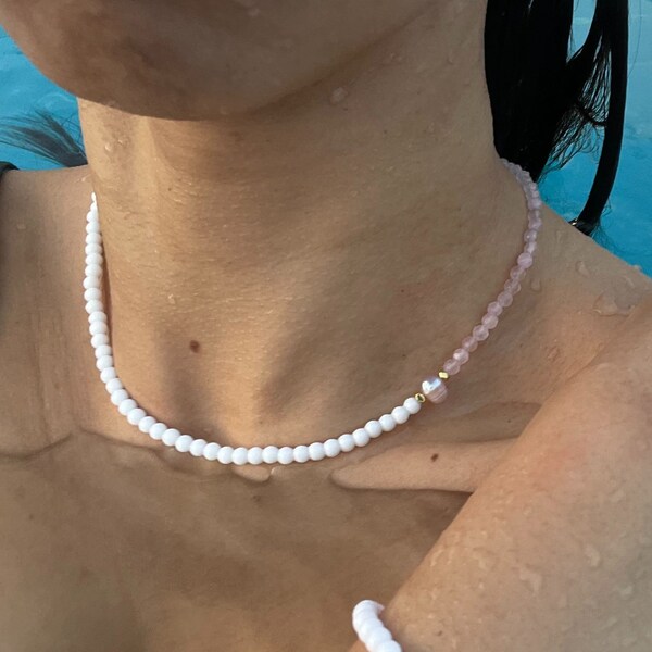 Rose Quartz and White Agate choker with white agate, elegant crystal necklace for woman, stylish beaded choker for her