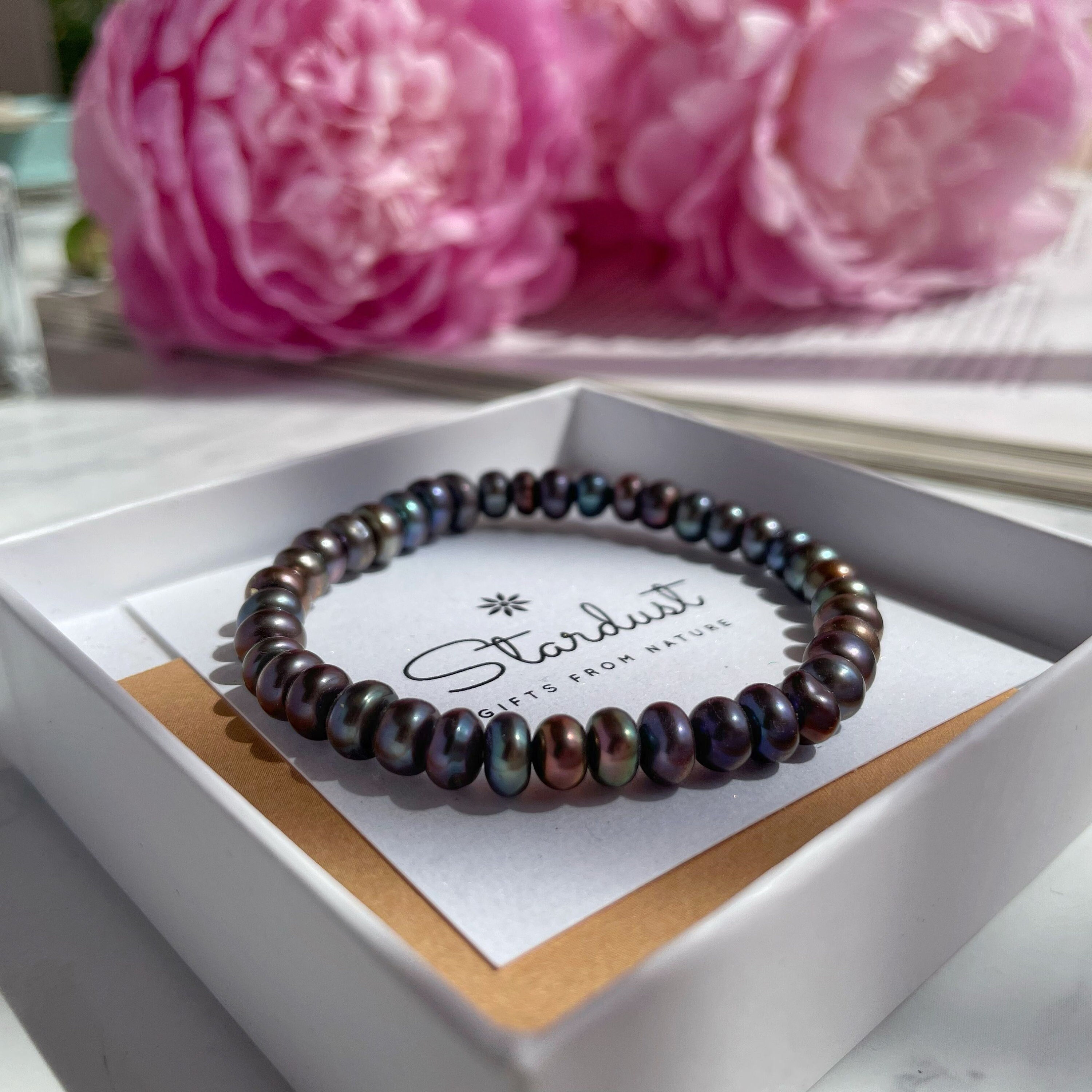 Luxury Black pearl bracelet, magnetic clasp closure, minimalist pearl bracelet, premium gift for her, anniversaqry gift for women