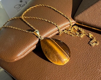 Tiger Eye pendant necklace gold filled chain, Energy Healing stone, cat eye pendant, gift for girlfriend
