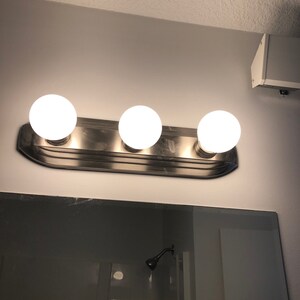 20 Smooth Bright White EzLightWrap™ Hides Hollywood Lights, for 2-3 bulb bath light fixture image 4