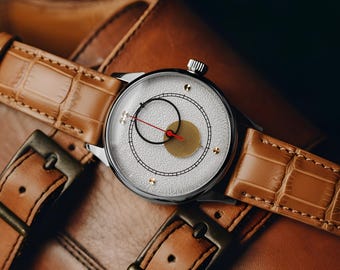 Reloj para hombre "Copernicus" con esfera blanca de 40 mm - Reloj de pulsera único con diseño lunar. - Regalo para hombre - Reloj personalizado - Regalos de aniversario
