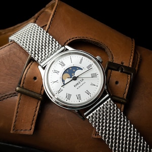 Rare Vintage watch Raketa Moon calendar. Moon phase calendar watch. Mens wrist watch. Unique rare watch. Moon watch. Gift for him. Space